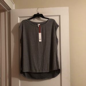 Elle Clip Dot Tee, NWT